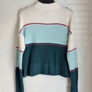 SO Cropped textured turtleneck sweater size XS
